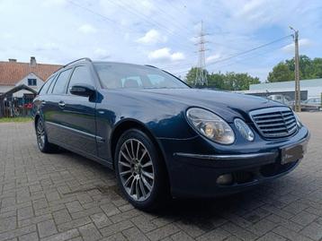 Mercedes e220 2005 sS11, Autos, Achat, Attache-remorque, Diesel, Particulier