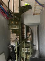 Gietijzeren groene trap met goudkleurige sterren, Doe-het-zelf en Bouw, Ladders en Trappen, Ophalen, Gebruikt, Trap, 2 tot 4 meter