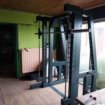Smith Machine  en Squat Rack.  2 in 1    Multi Press  beschikbaar voor biedingen