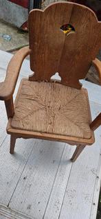 Antiek gemerkte stoel