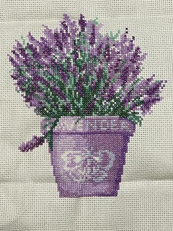 Borduurwerkje : Lavendel beschikbaar voor biedingen