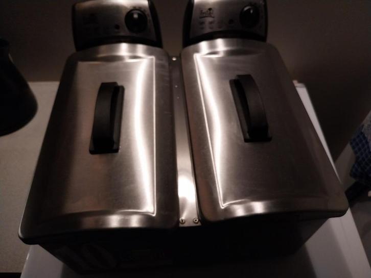 Dubbele friteuse, Elektronische apparatuur, Frituurpannen, Gebruikt, 4 liter of meer, Duo-friteuse, Uitneembare binnenpan, Ophalen