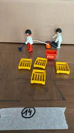 Playmobil 1 ventje texaco met stofzuiger. En 1 ventje dokter, Ophalen, Gebruikt