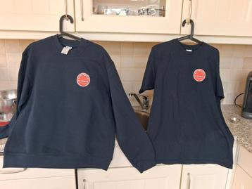 Sweaters en t-shirts  beschikbaar voor biedingen