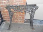 2 antieke smeedijzeren stukken voor tuintafel, Ophalen