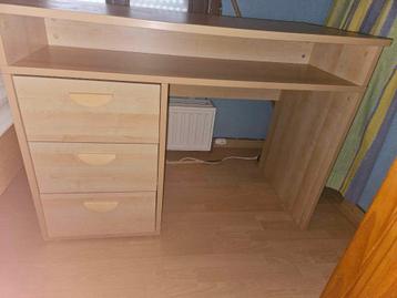 Bureau beschikbaar voor biedingen
