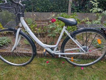 STADSFIETS 40" 28" MET 6 VERSNELLINGEN beschikbaar voor biedingen
