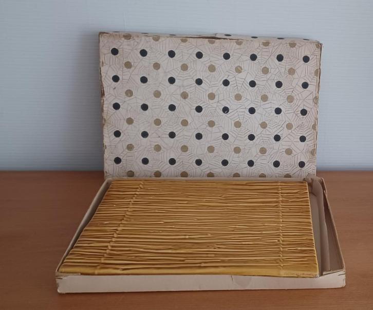 Boch Frères Kéralux Plateau a fromage Paille, Antiquités & Art, Antiquités | Services (vaisselle) pièces, Enlèvement ou Envoi