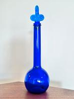 Grande bouteille carafe verre bleu, Enlèvement