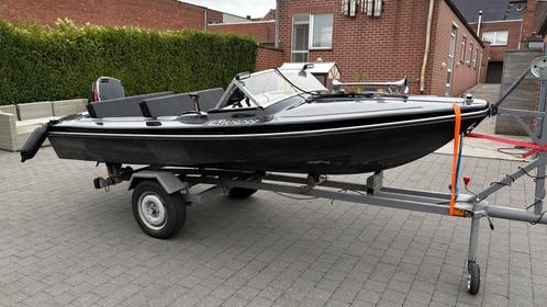 Boot+ trailer (vaarbewijs vrij!) met vlaggenbrief, Watersport en Boten, Speedboten, Zo goed als nieuw, Ophalen