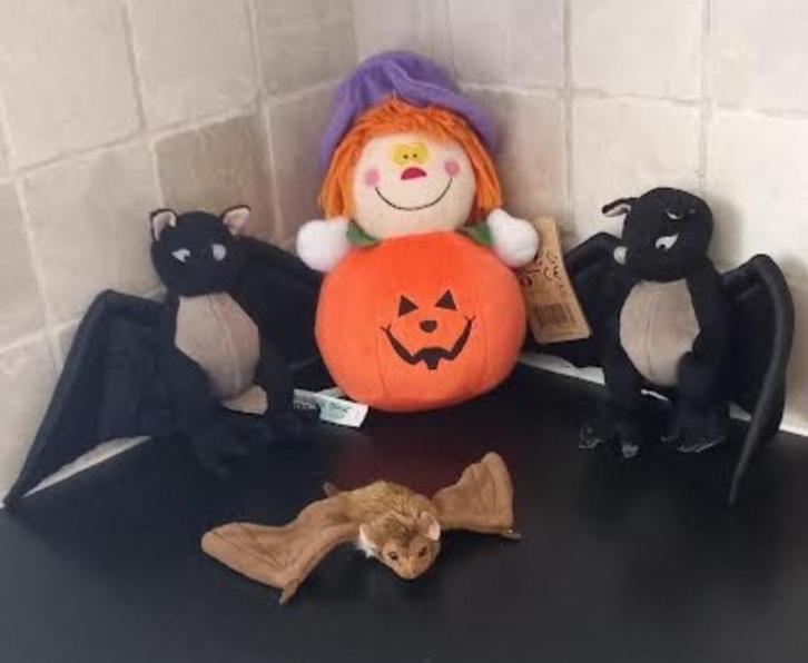 Halloween knuffel vleermuis en pompoen, Kinderen en Baby's, Speelgoed | Knuffels en Pluche, Zo goed als nieuw, Ophalen of Verzenden