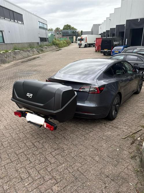 Bagagebox (340 L) op trekhaak te huur, Auto diversen, Dakkoffers, Zo goed als nieuw, Ophalen