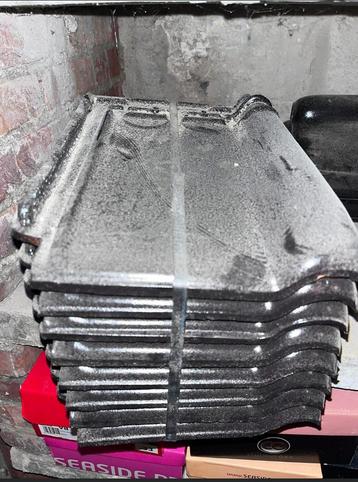 Lot de 8 tuiles noires beschikbaar voor biedingen