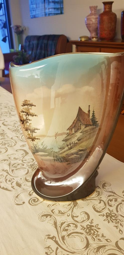 Zeer mooie gave vintage vaas in porselein met prachtige Chin, Antiek en Kunst, Antiek | Vazen, Ophalen of Verzenden