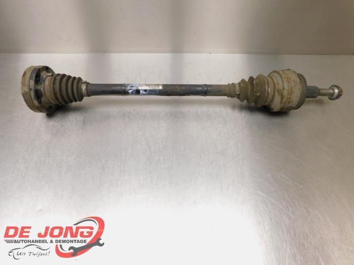 Aandrijfas rechts-achter van een Volkswagen Touareg, Auto-onderdelen, Remmen en Aandrijving, Volkswagen, Gebruikt, 3 maanden garantie