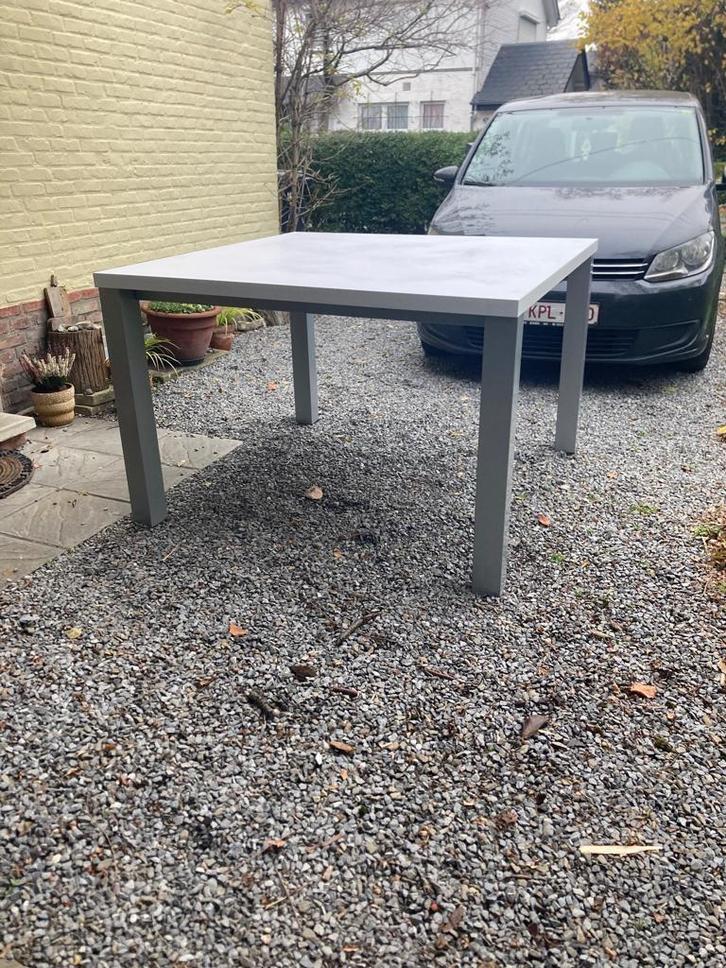 Table moderne impeccable, Maison & Meubles, Tables | Tables à manger, Comme neuf, 100 à 150 cm, 100 à 150 cm, Quatre personnes