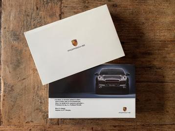 Introductiebox Porsche Cayenne brochure en videoband 2002