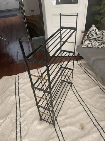 Superbe étagère en métal vintage beschikbaar voor biedingen