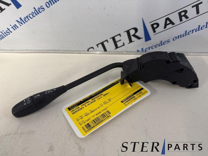 Commande régulateur de vitesse d'un Mercedes E-Klasse, Autos : Pièces & Accessoires, Commande, Mercedes-Benz, Utilisé, 3 mois de garantie