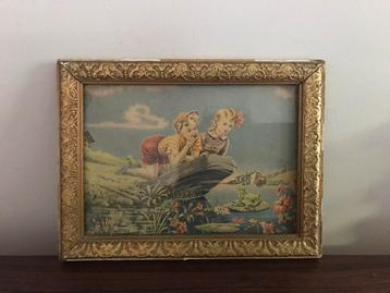 Oud lijstje kader goud meisje jongen kikker achter glas beschikbaar voor biedingen