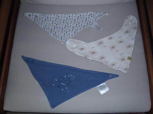 1 set van 3 driehoekige slabbetjes, Kinderen en Baby's, Babyvoeding en Toebehoren, Zo goed als nieuw, Overige typen, Ophalen