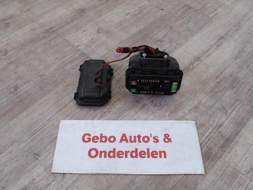 ZEKERINGKAST BMW 3 serie (F30) (01-2011/10-2018), Auto-onderdelen, Elektronica en Kabels, BMW, Gebruikt