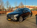 Zeer nette Mercedes ML 350 AMG 4 MATIC VOL IN OPTIES!, Auto's, Automaat, Zwart, Zwart, Leder