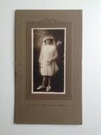 ANTIEKE  FOTO  OP  KARTON, Verzamelen, Foto's en Prenten, Gebruikt, Foto, Ophalen of Verzenden, Voor 1940