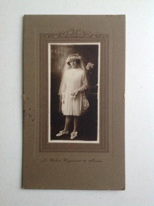 ANTIEKE  FOTO  OP  KARTON, Verzamelen, Foto's en Prenten, Gebruikt, Foto, Kind, Voor 1940, Ophalen of Verzenden