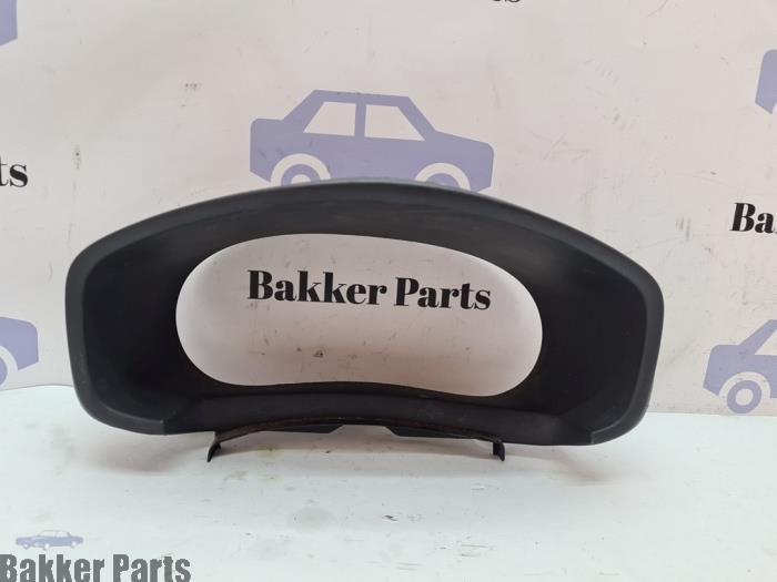 Kilometerteller sierlijst van een Dacia Logan, Auto-onderdelen, Dashboard en Schakelaars, Dacia, Gebruikt, 3 maanden garantie