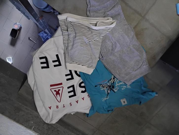 16 dozen kledij, Kleding | Dames, Dames-kledingpakketten, Ophalen