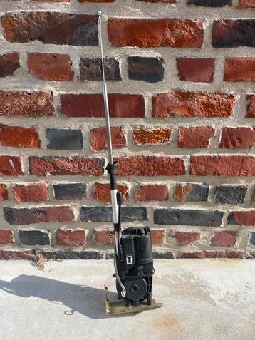 Antenne Jaguar XK8 BJ2000 beschikbaar voor biedingen