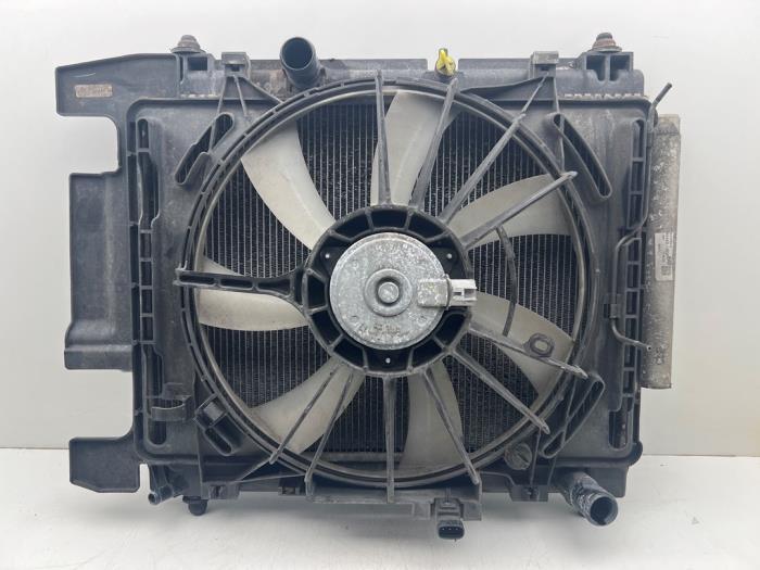 Koelerset van een Toyota Yaris, Auto-onderdelen, Airco en Verwarming, Toyota, Gebruikt, 3 maanden garantie, Ophalen of Verzenden