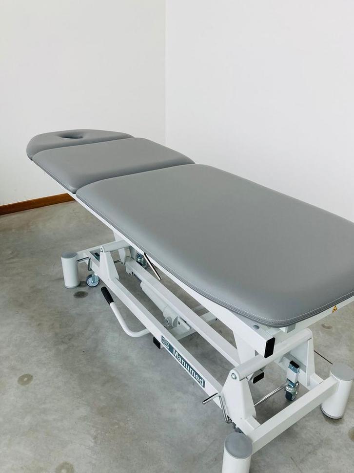 BEHANDELTAFEL TE KOOP, Sport en Fitness, Massageproducten, Zo goed als nieuw, Massagetafel, Ophalen