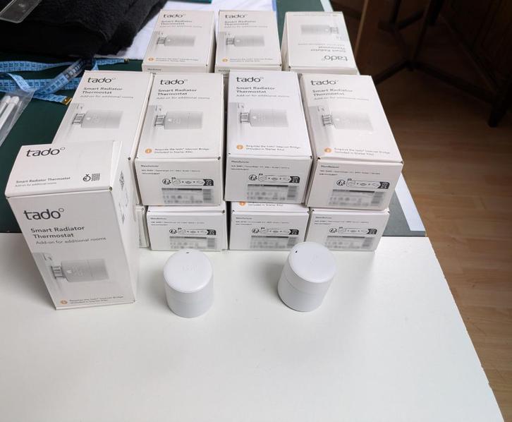 Tado starter kit + 15 slimme thermostaatkranen, Doe-het-zelf en Bouw, Thermostaten, Zo goed als nieuw, Slimme thermostaat, Ophalen