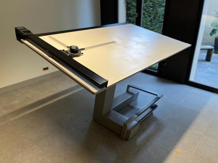 Design Tekentafel EXACT en regelbare stoel, Doe-het-zelf en Bouw, Tekentafels, Zo goed als nieuw, Ophalen