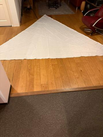 2 driehoek schaduwdoeken 320x320x320 i.z.g.st.9 euro samen beschikbaar voor biedingen