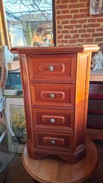 Joli meuble classique à 4 tiroirs., Maison & Meubles, Armoires | Commodes, Enlèvement