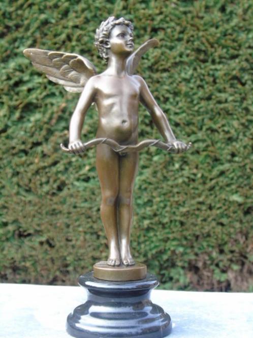 statue de cupidon en bronze signé sur marbre ., Antiquités & Art, Antiquités | Bronze & Cuivre, Bronze, Enlèvement ou Envoi