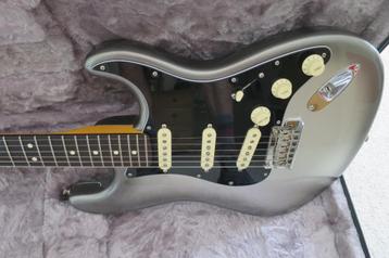 Splinternieuwe Fender professional 2 Stratocaster, grijs beschikbaar voor biedingen