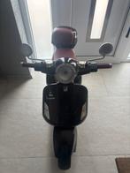 Elektrische kinder vespa, Ophalen, Zo goed als nieuw