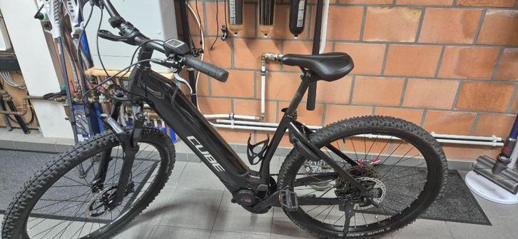 E mountainbike Cube Reaction Hybrid Race Easy Entry, Fietsen en Brommers, Elektrische fietsen, Zo goed als nieuw, Cube, 47 tot 51 cm