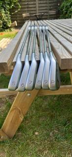Golf clubs ijzerset Inesis, Sport en Fitness, Overige Sport en Fitness, Ophalen, Zo goed als nieuw