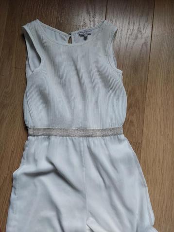 Jumpsuit communie beschikbaar voor biedingen