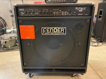 Te koop Fender Rumble 150w basversterker beschikbaar voor biedingen