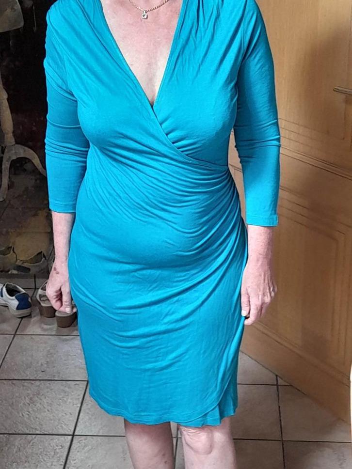 Kleedje van 3 Suisses in sparrengroen met diepe décolté M 38, Kleding | Dames, Jurken, Gedragen, Maat 38/40 (M), Groen, Boven de knie