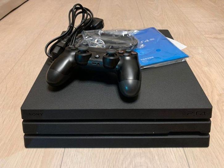 PS4 PRO 1TB + 2 controllers + 4 spelletjes, Games en Spelcomputers, Spelcomputers | Sony PlayStation 4, Zo goed als nieuw, Pro