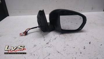 Buitenspiegel rechts van een Peugeot 3008 beschikbaar voor biedingen