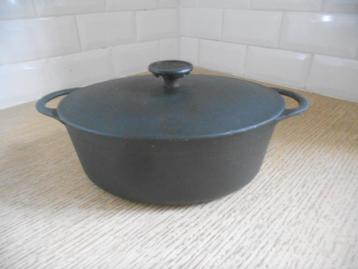 Le Creuset-Cousances zwarte gietijzeren braadpan. beschikbaar voor biedingen
