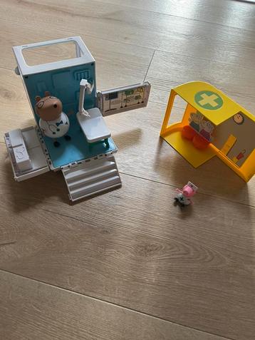 Peppa Pig ambulance speelset beschikbaar voor biedingen